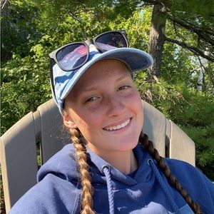 Meet your Posher, Caroline